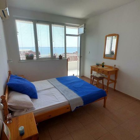 Apartment In St. Vlas With Terrace Sveti Vlas Extérieur photo