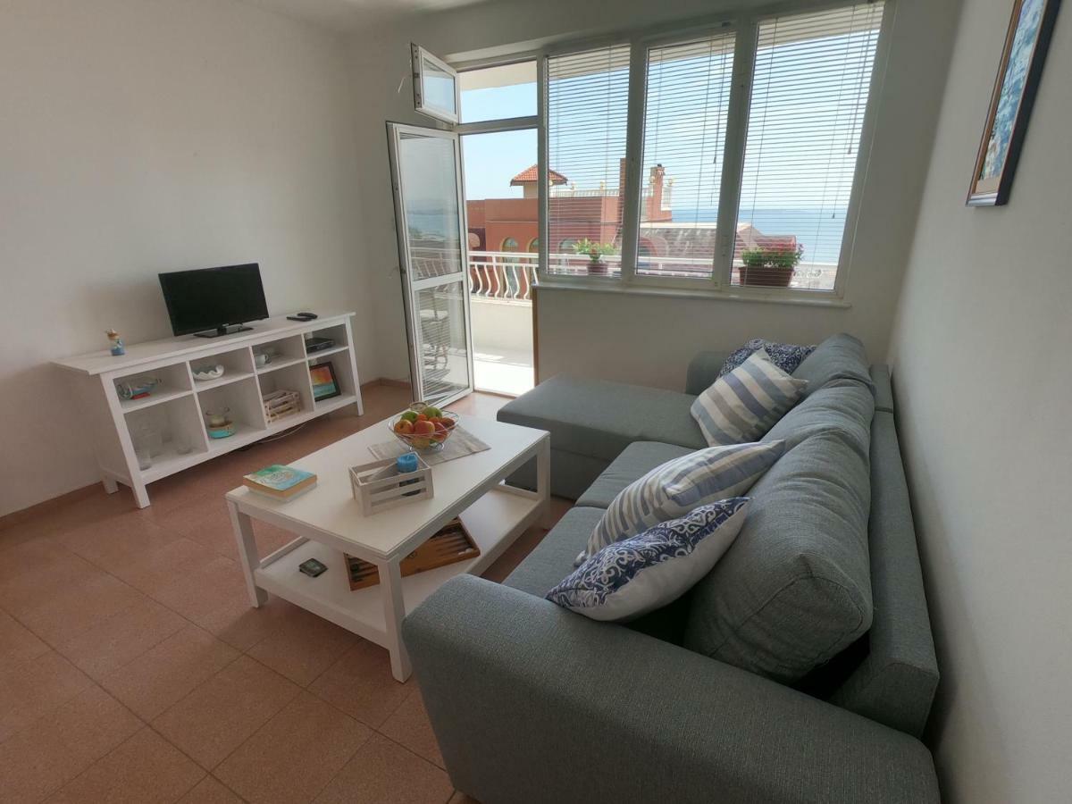 Apartment In St. Vlas With Terrace Sveti Vlas Extérieur photo