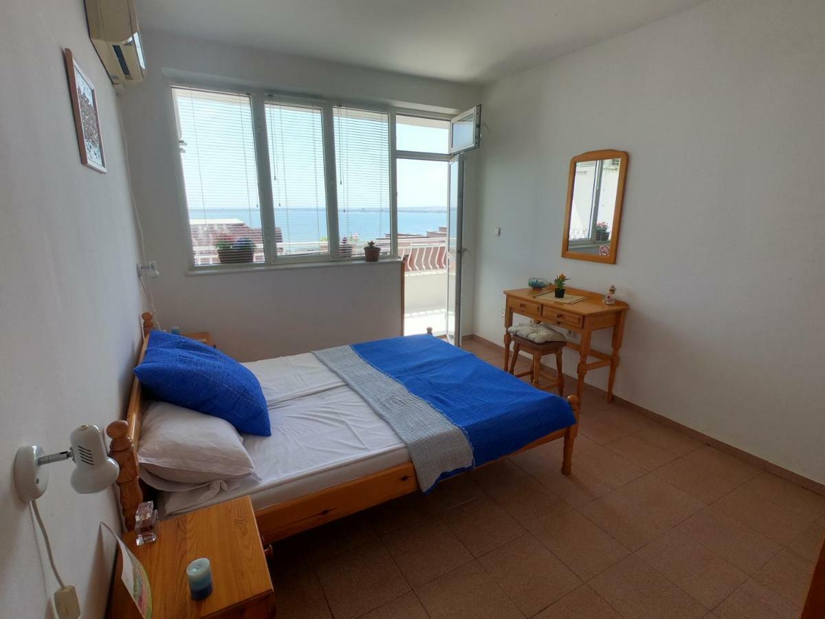 Apartment In St. Vlas With Terrace Sveti Vlas Extérieur photo