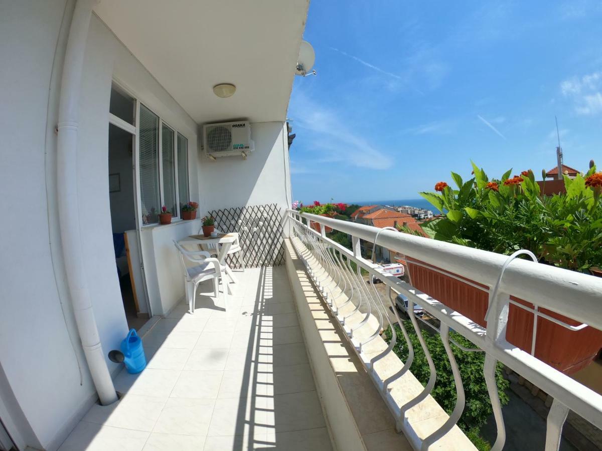 Apartment In St. Vlas With Terrace Sveti Vlas Extérieur photo