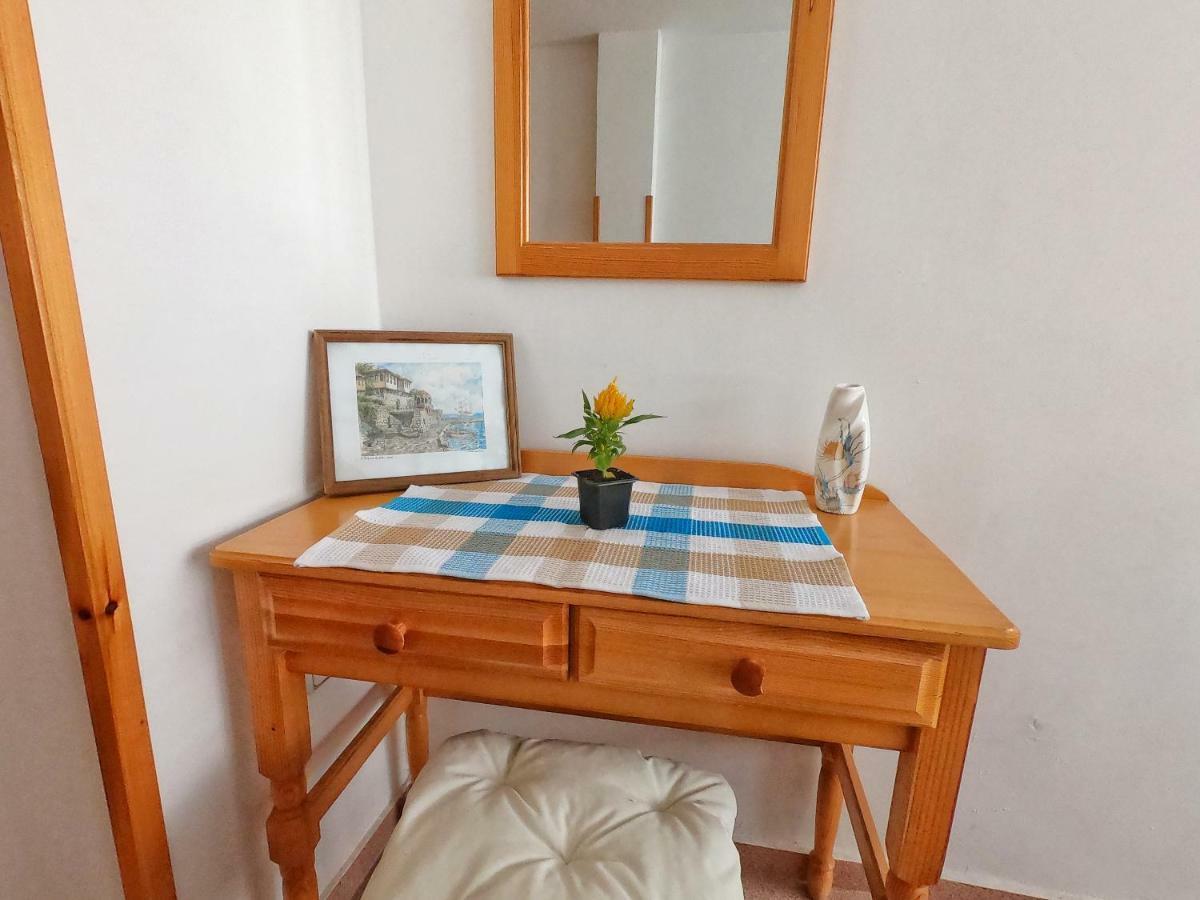 Apartment In St. Vlas With Terrace Sveti Vlas Extérieur photo