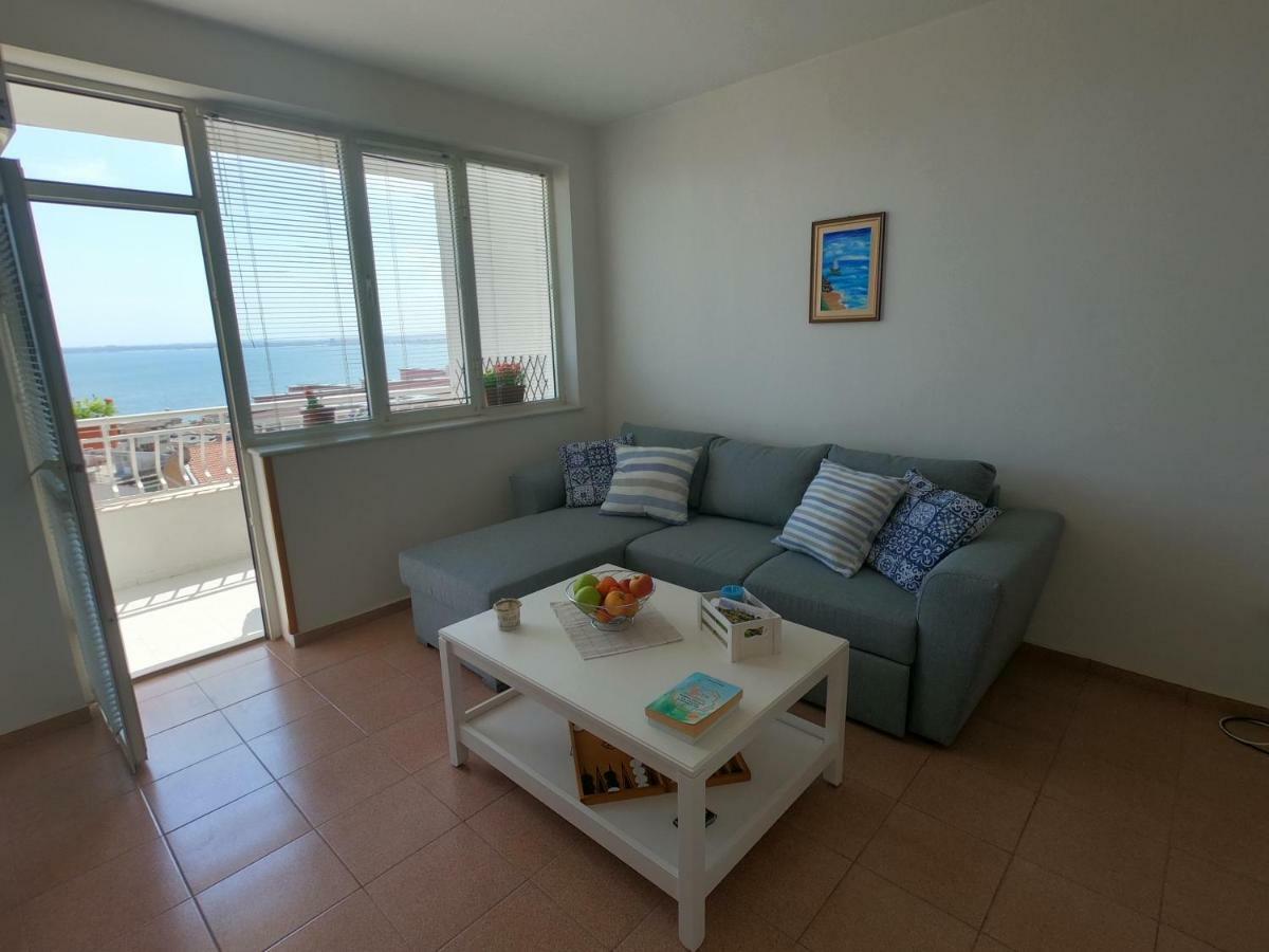 Apartment In St. Vlas With Terrace Sveti Vlas Extérieur photo