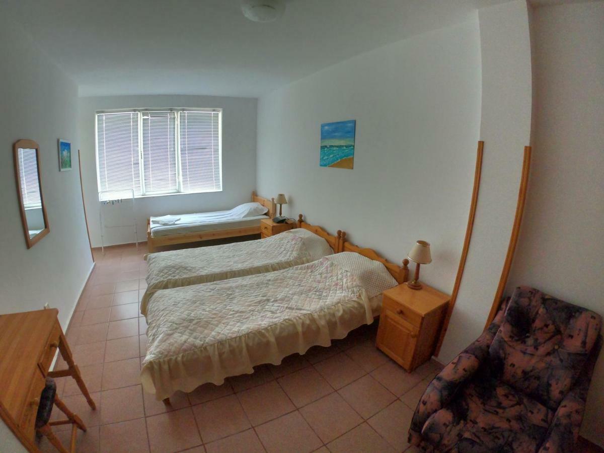 Apartment In St. Vlas With Terrace Sveti Vlas Extérieur photo